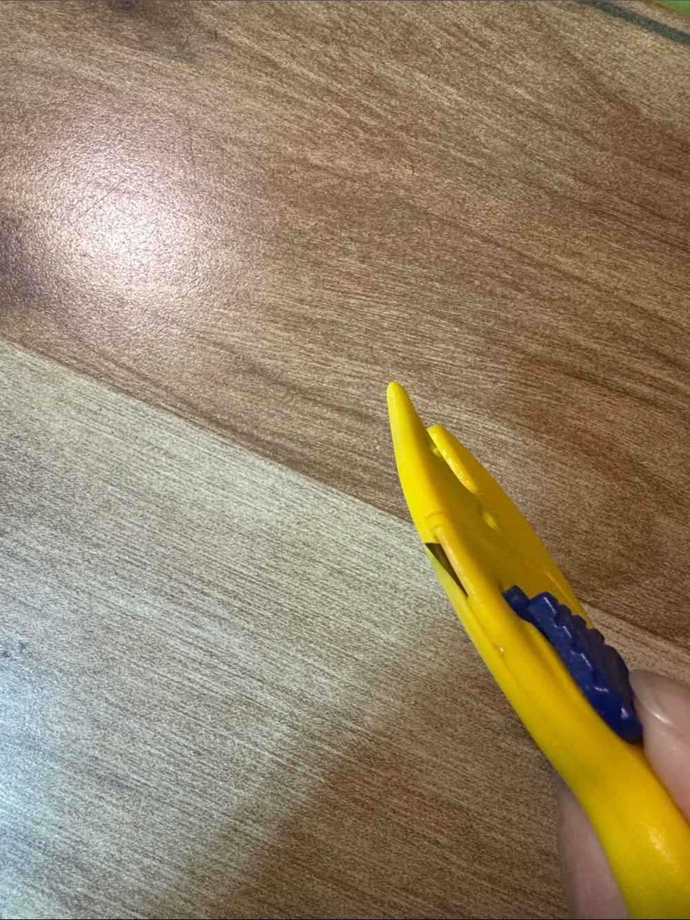 Yellow Safety Cutter - Picture 3 of 5